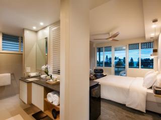 Designer King Spa Room Water View