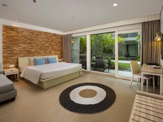 Deluxe Garden Terrace