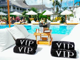 Finns Beach Club VIP Daybed