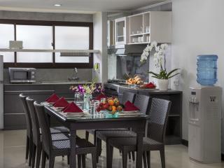 2 Bedroom Suite - Kitchen