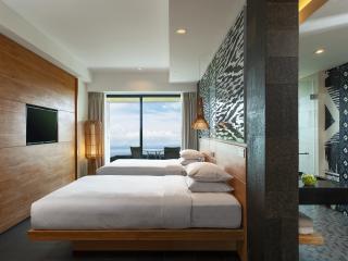 Deluxe Ocean View Twin