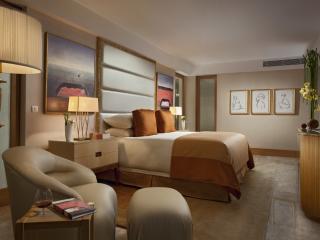 Earl Suite Bedroom
