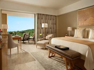 Mulia Grandeur Deluxe Room