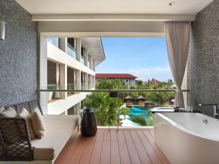 Pool Suite