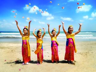 Children in Balinese costume