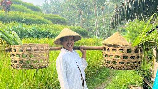 Ubud Town & Rice Terrace Tour - Rice Farmer