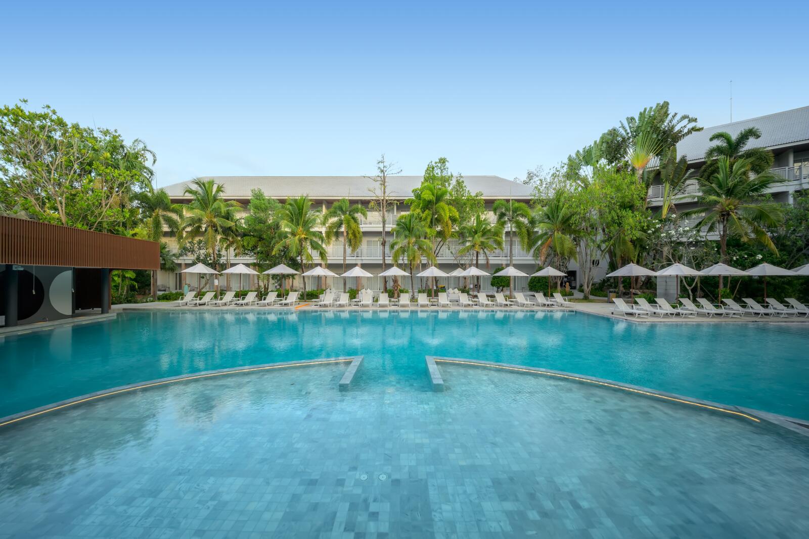 Tropicale Pool