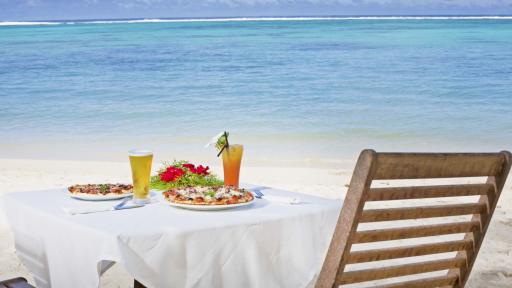 Moana Sands Cook Islands - Beachfront Dining