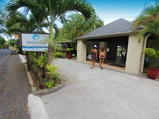 Moana Sands Cook Islands - Moana Sands Hotel Entrance