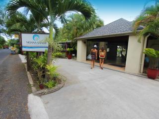 Moana Sands Cook Islands - Moana Sands Hotel Entrance