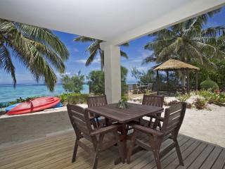 Moana Sands Cook Islands - Studio Beachfront Apartment