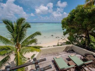 Ultimate Beachfront Villa Deck