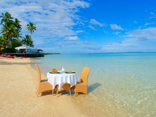 Beachside Dining