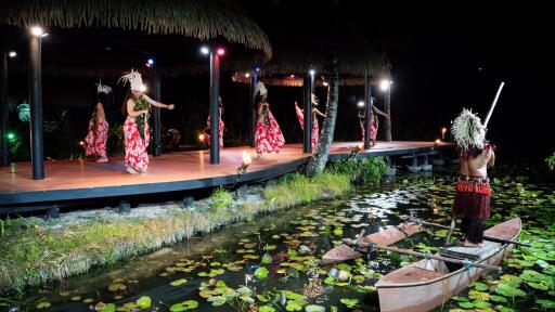Te Vara Nui Over-Water Night Show & Dinner