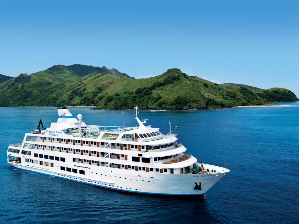 yasawa island cruises