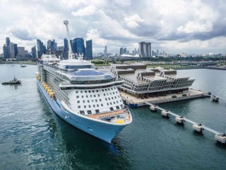 Singapore Port & Cruise Ship