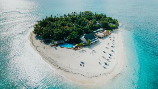Beachcomber Island Resort
