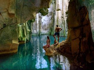 Sawa I Lau Caves