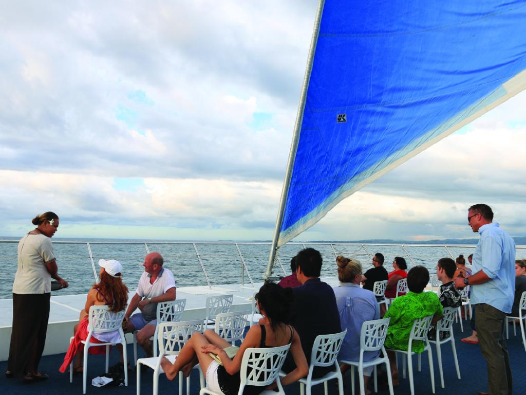 captain cook cruise sunset dinner