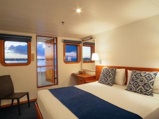 MV Reef Endeavour Ocean Stateroom