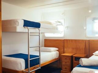 MV Reef Endeavour Porthole Cabin
