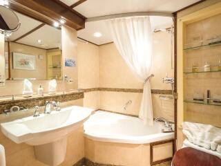 MS Caledonian Sky Ensuite