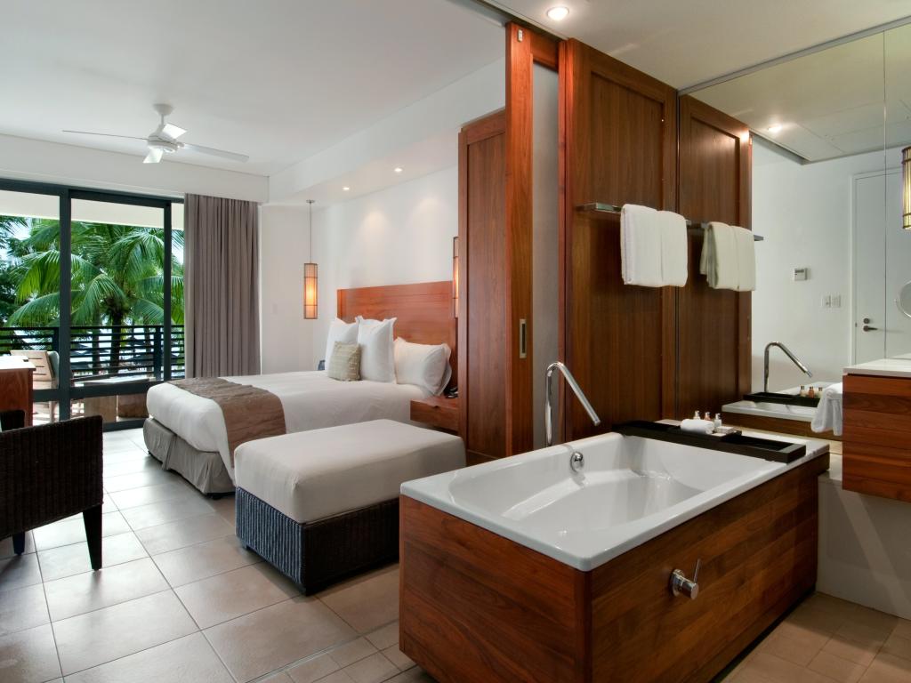 Hilton Fiji Beach Resort & Spa, Fiji Resort Accommodation