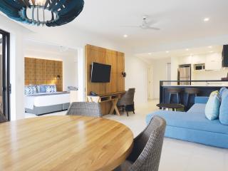 1 or 2 Bedroom Suite