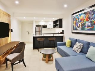 1 or 2 Bedroom Suite Lounge