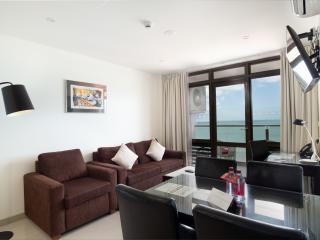 1 Bedroom Beach Front Suite