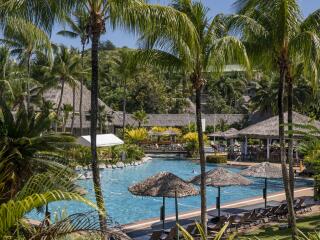Outrigger Fiji Beach Resort