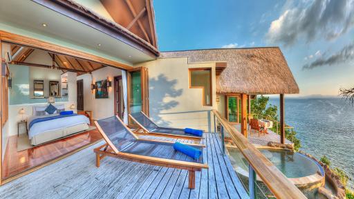 Island Plunge Pool Bungalow