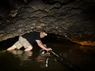 Off-Road Cave - Walking through Pregnancy Gap