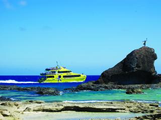 Barefoot Kuata Island Cruise - Yasawa Flyer