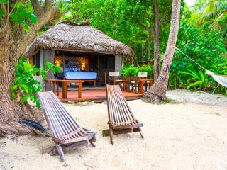Beachfront Queen Bure