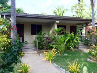 Paradise Bungalow Exterior