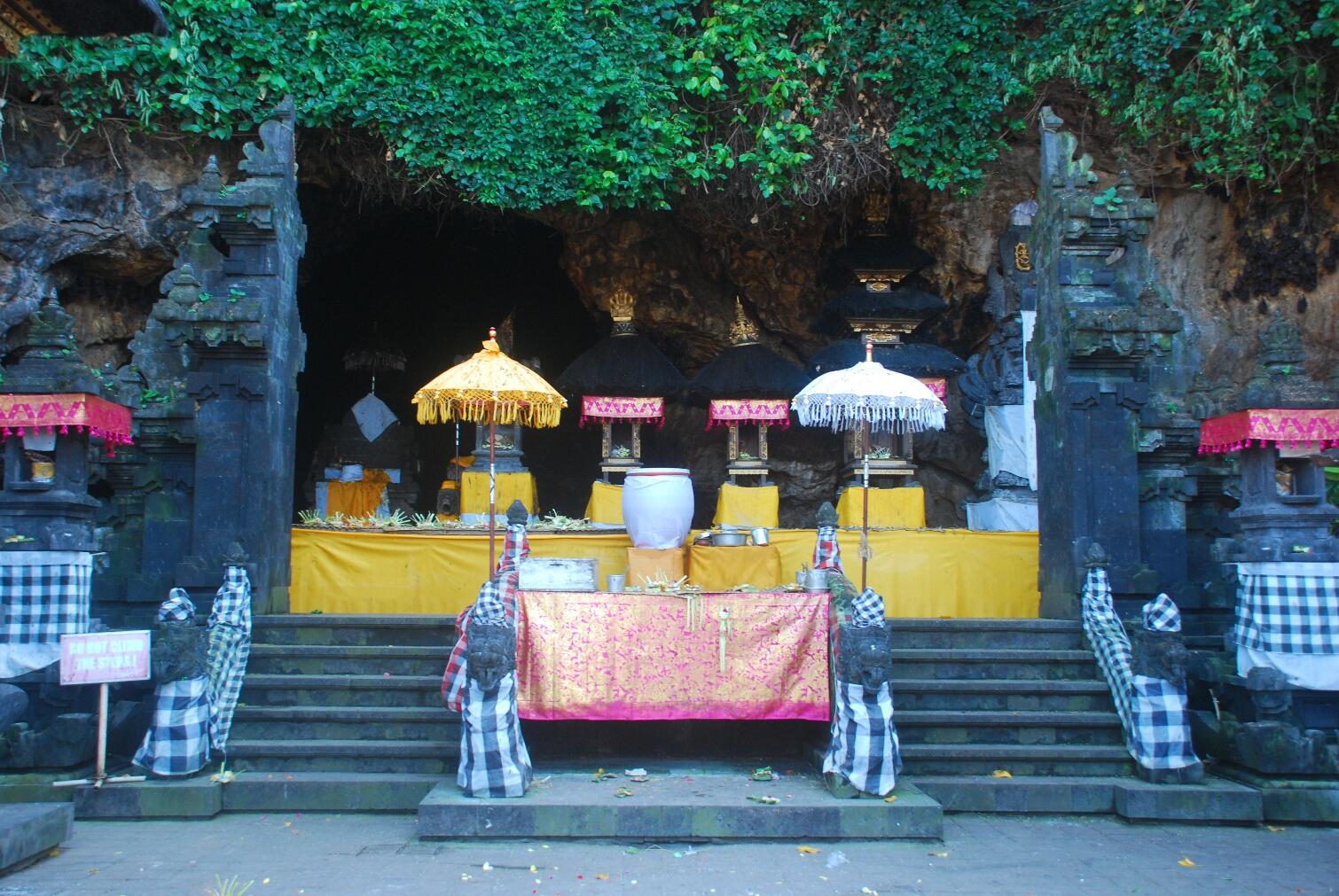 Goa Lawah Bali