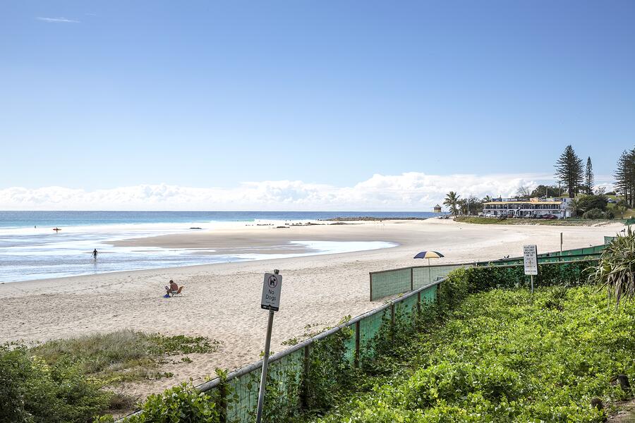 Coolangatta Beach & Greenmount Surf Club