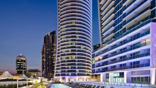 Hilton Surfers Paradise Hotel & Residences