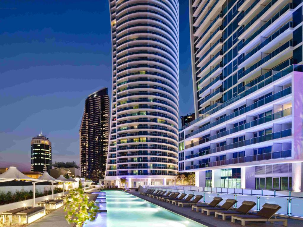 Deals at hilton surfers paradise