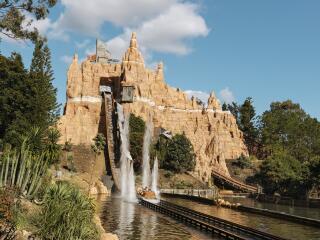 Warner Bros. Movie World Wild West Falls Adventure Ride