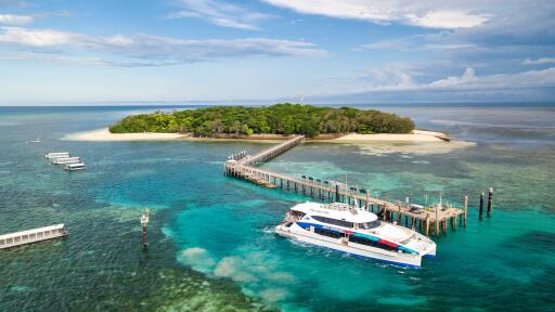 Green Island & Great Barrier Reef Adventure