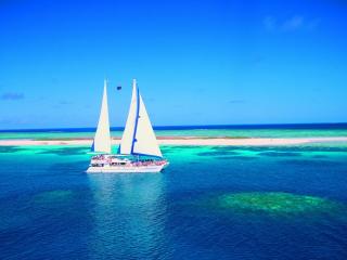 Ocean Spirit Michaelmas Cay Cruise