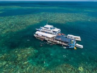 Outer Great Barrier Reef Cruise - Moore Reef