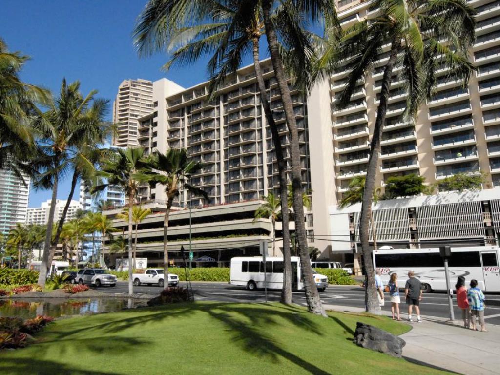 Aqua Palms Waikiki Waikiki
