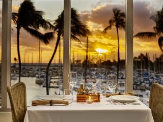 100 Sails Restaurant - Sunset