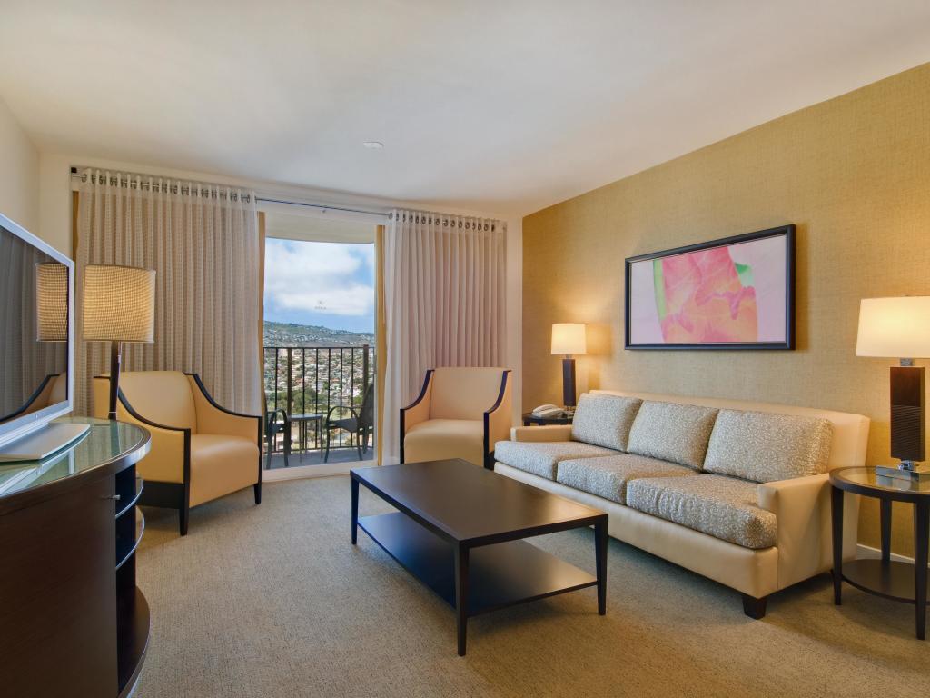 Hilton Waikiki Beach Accommodation