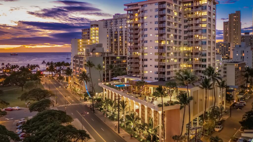 Queen Kapiolani Packages