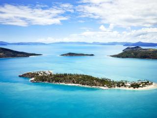 Twin Island Escape - Daydream Island Aerial View