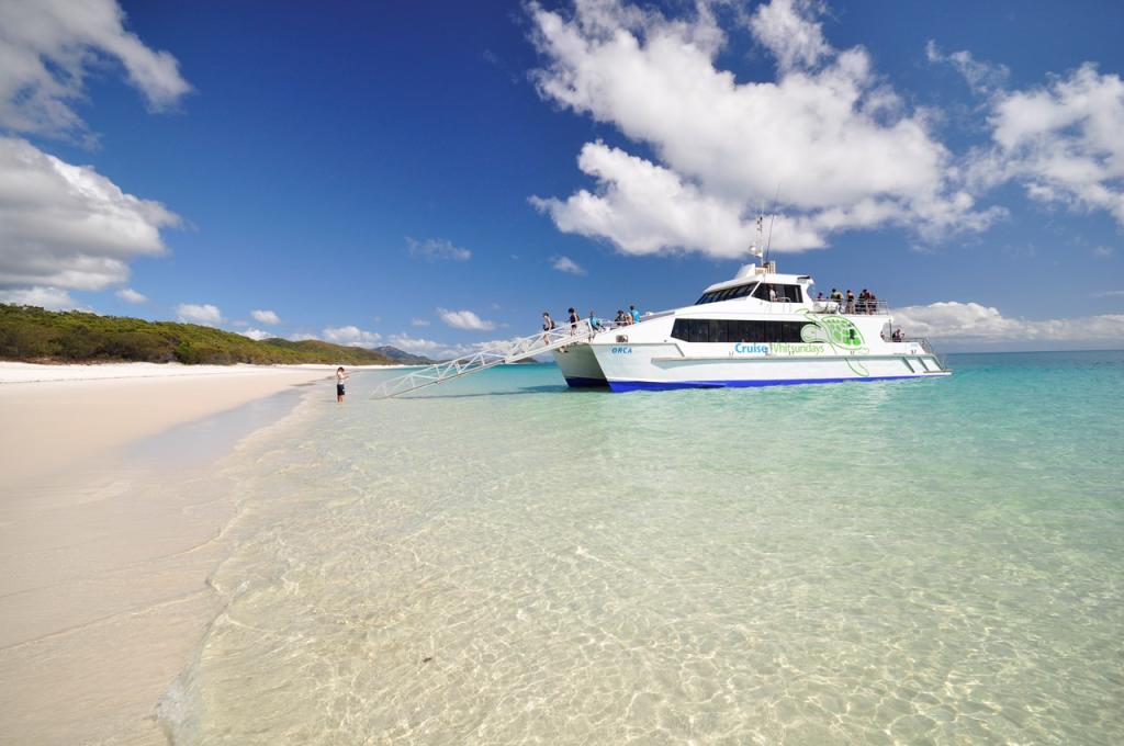 whitehaven beach cruise